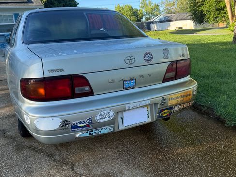 Used 1995 Toyota Camry LE image 10