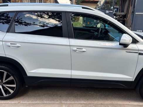 Used 2022 Volkswagen Taos SE image 5