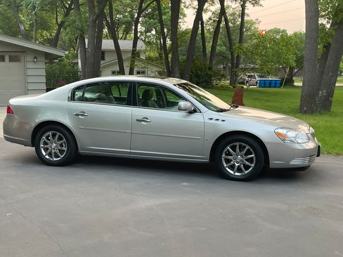 Used 2007 Buick Lucerne CXL w/ Luxury Package FWD image 1