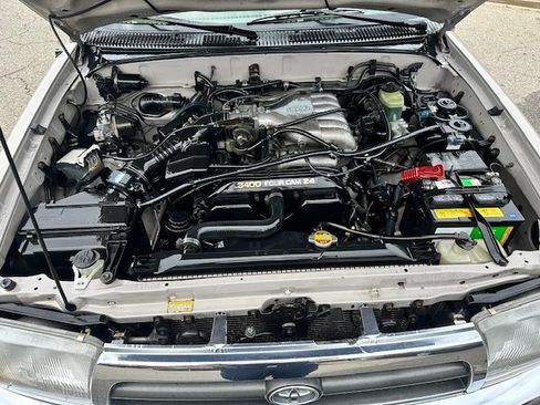 Used 1998 Toyota 4Runner SR5 image 8