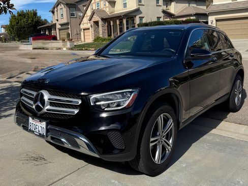 Used 2021 Mercedes-Benz GLC 300 image 2