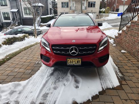 Used 2020 Mercedes-Benz GLA 250 4MATIC image 5