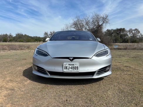 Used 2018 Tesla Model S 75D image 2