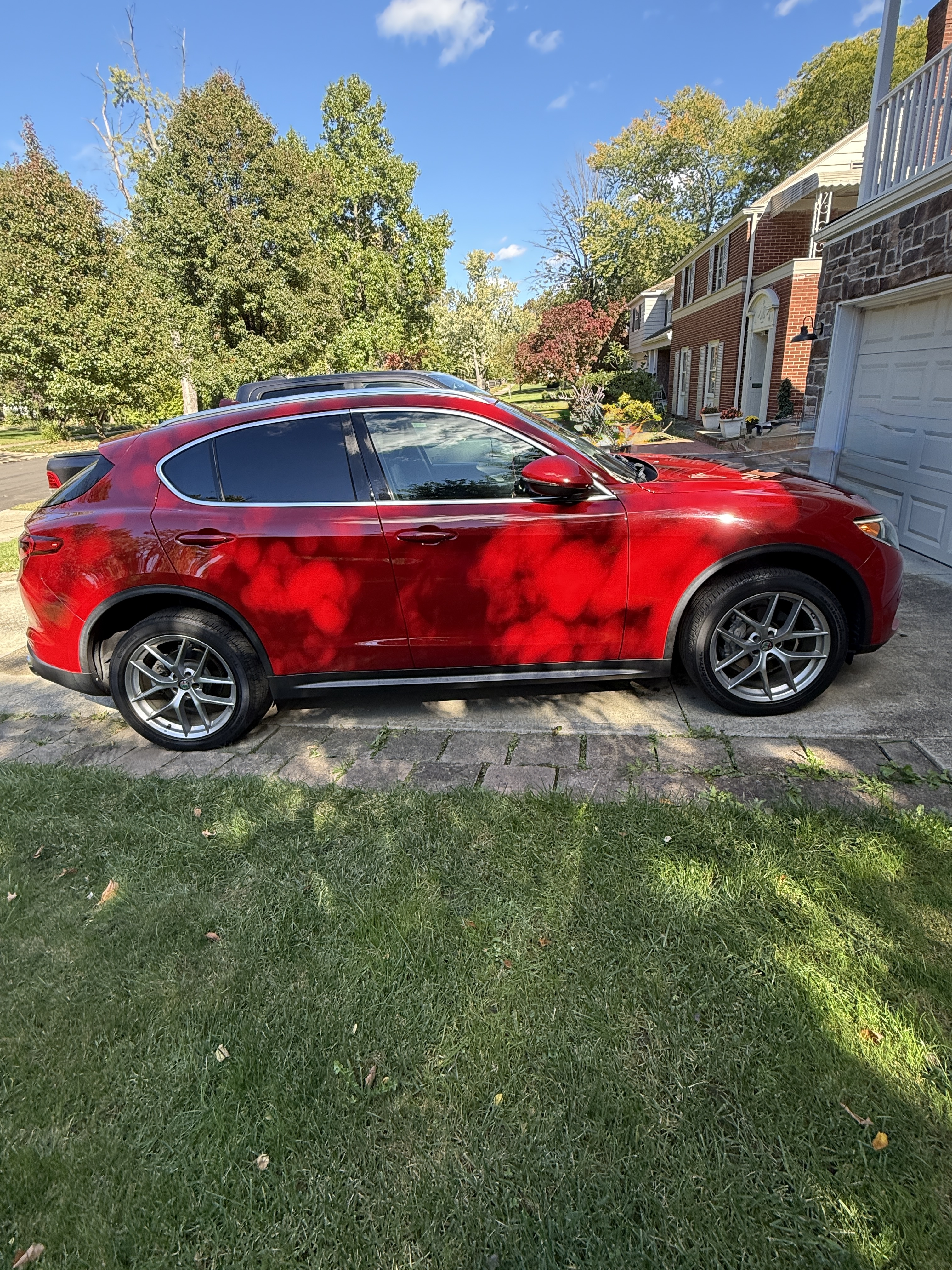 Used 2018 Alfa Romeo Stelvio AWD image 4