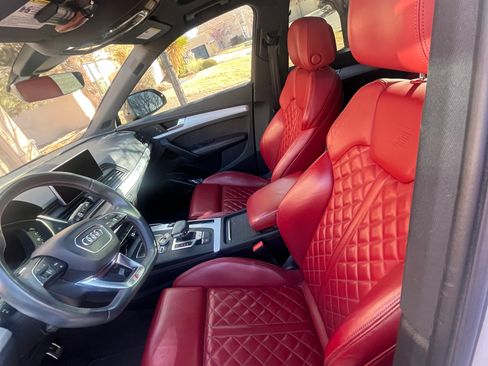 Used 2019 Audi SQ5 Prestige w/ Prestige Package AWD/4WD image 5