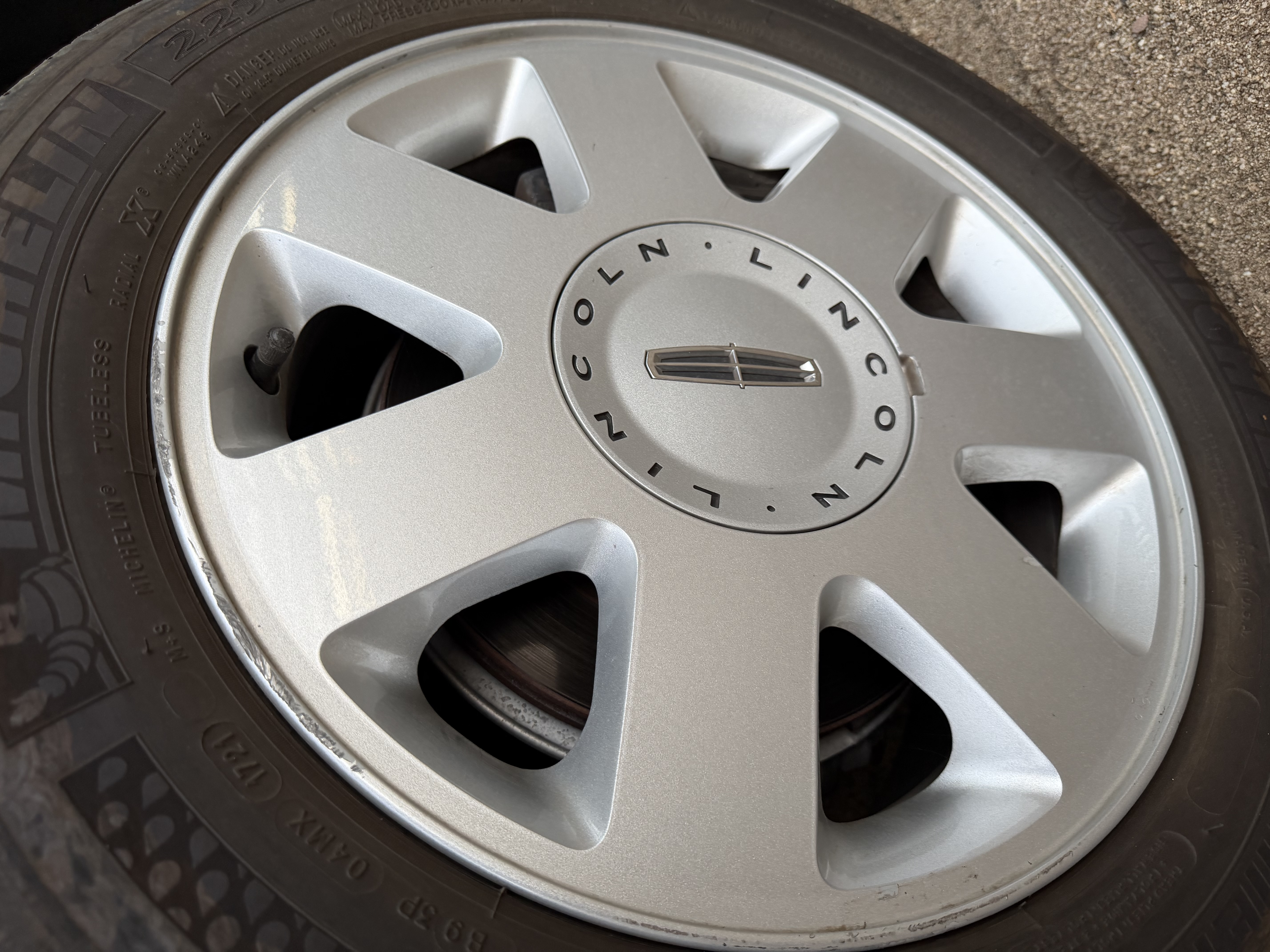 Used 2005 Lincoln LS RWD image 18