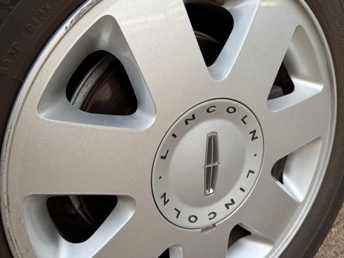 Used 2005 Lincoln LS RWD image 18