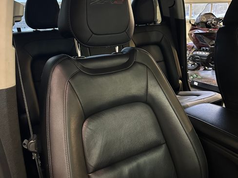 Used 2017 Chevrolet Colorado ZR2 image 22