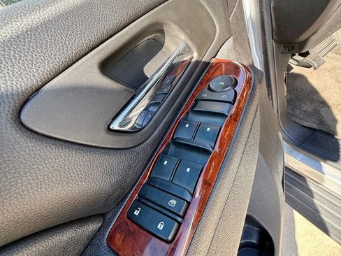 Used 2013 Chevrolet Tahoe LS image 16