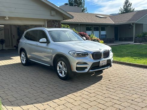 Used 2021 BMW X3 xDrive30i w/ Convenience Package image 2