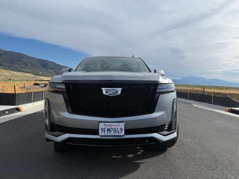 Used 2023 Cadillac Escalade ESV Sport Platinum w/ LPO, ONYX Package image 6