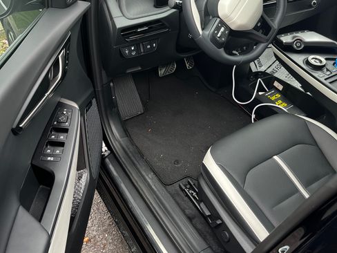 Used 2025 Kia EV6 GT-Line image 9