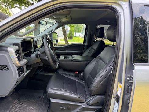 Used 2024 Ford F250 XLT w/ XLT Premium Package AWD/4WD image 6