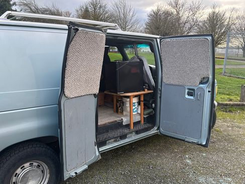 Used 1995 Ford E-150 and Econoline 150 image 5