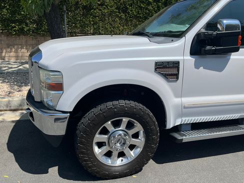 Used 2010 Ford F250 Lariat AWD/4WD image 6