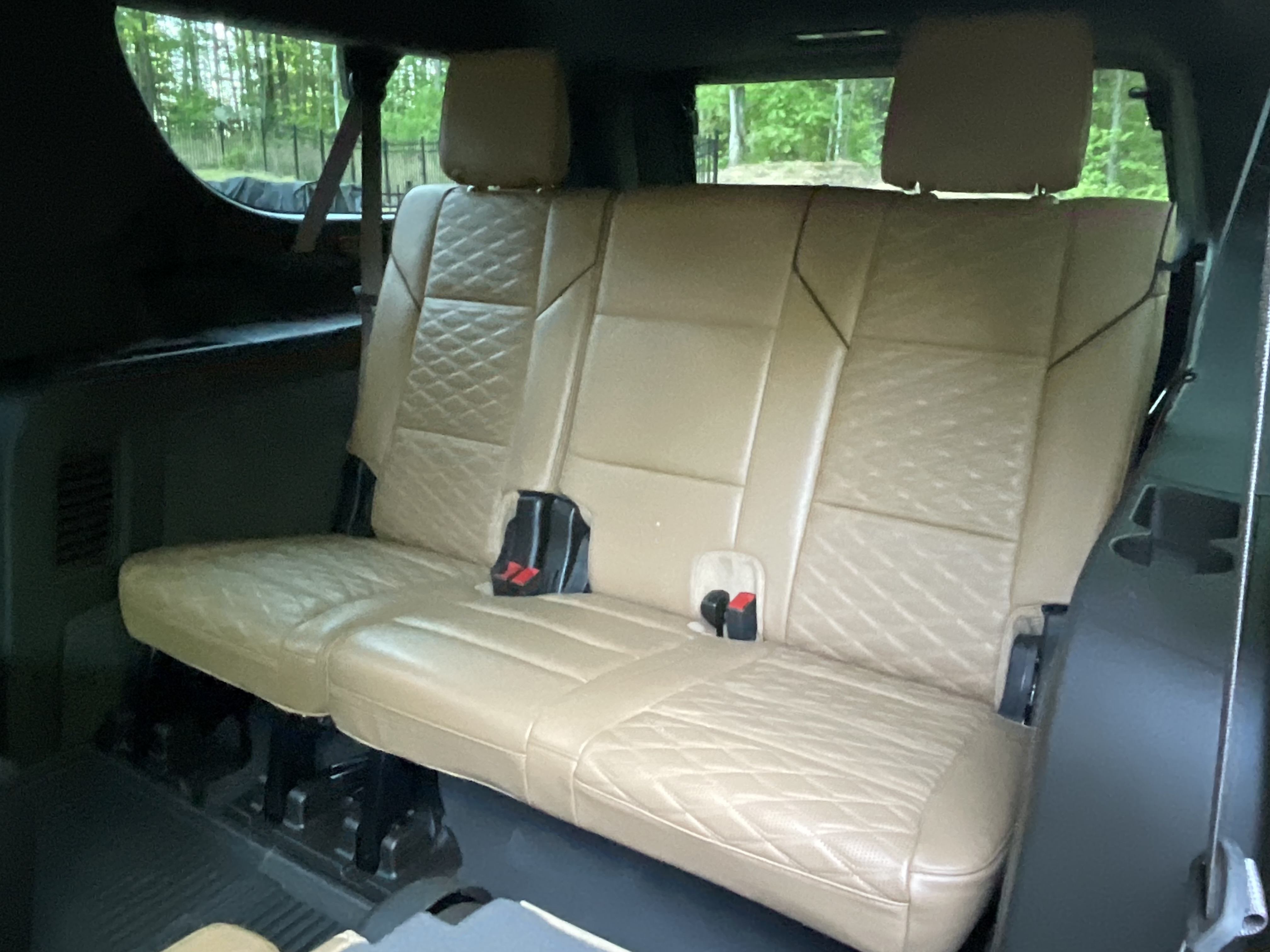 Used 2024 Cadillac Escalade ESV Sport w/ LPO, ONYX Package AWD/4WD image 9