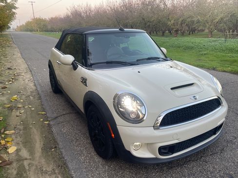Used 2015 MINI Cooper S image 6