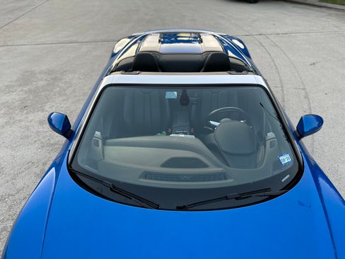 Used 2021 Audi R8 V10 w/ Premium Package image 21