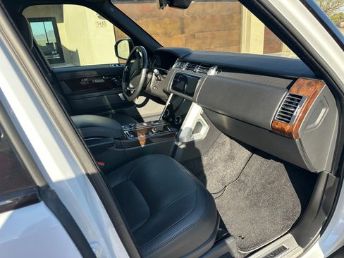 Used 2020 Land Rover Range Rover Long Wheelbase HSE image 11