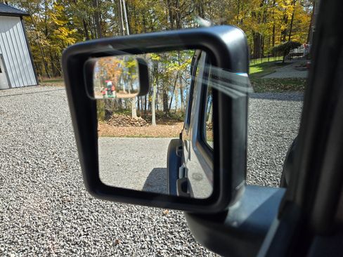 Used 2024 Jeep Wrangler Unlimited Rubicon 4xe w/ Convenience Group image 14