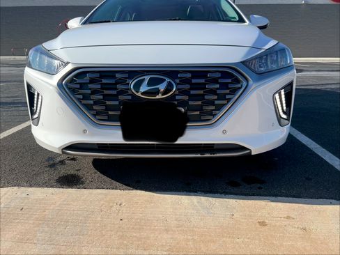 Used 2021 Hyundai Ioniq Limited image 5