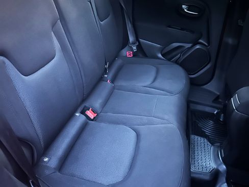 Used 2020 Jeep Renegade Sport image 12