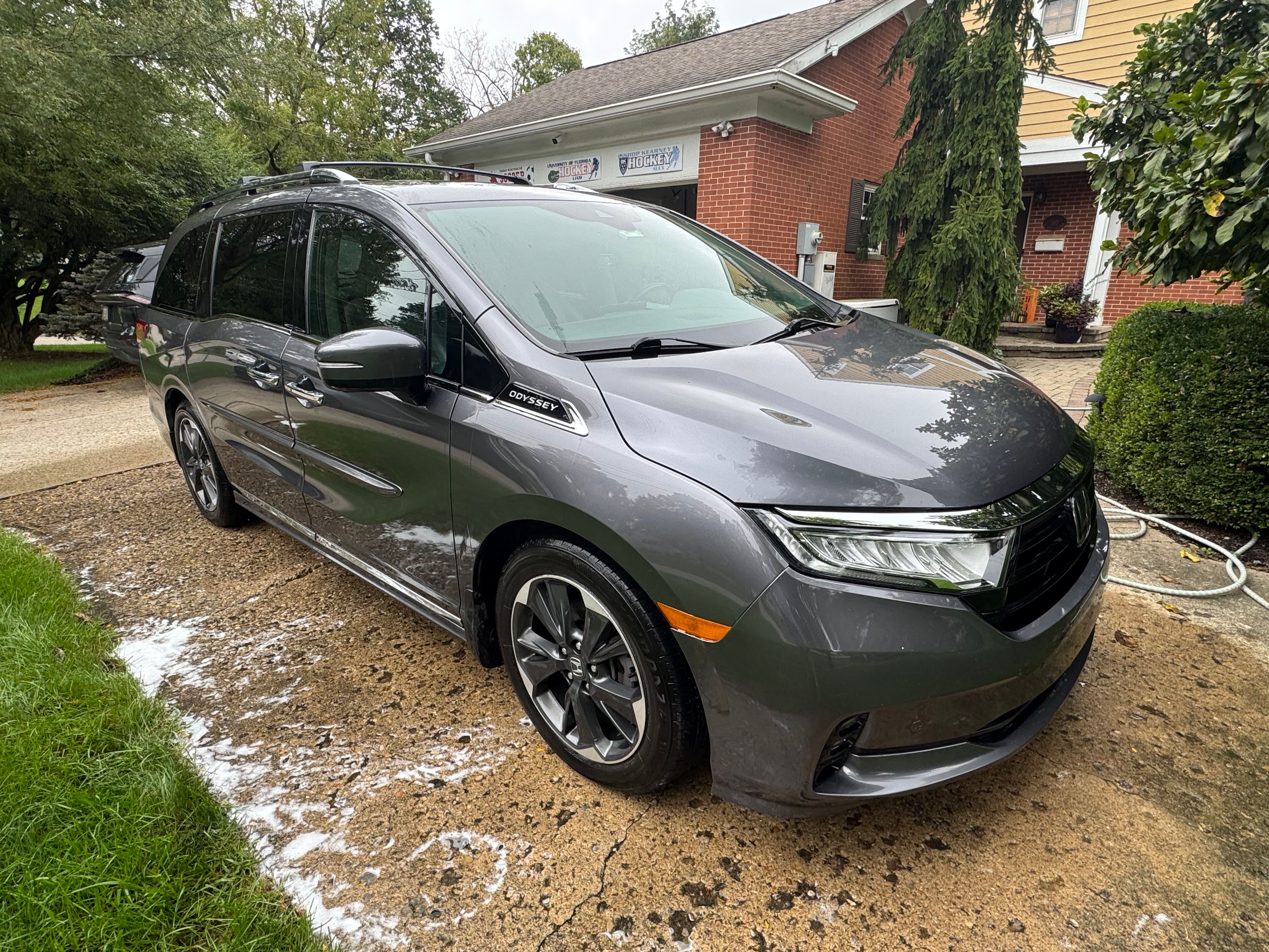 Used 2022 Honda Odyssey Elite image 2