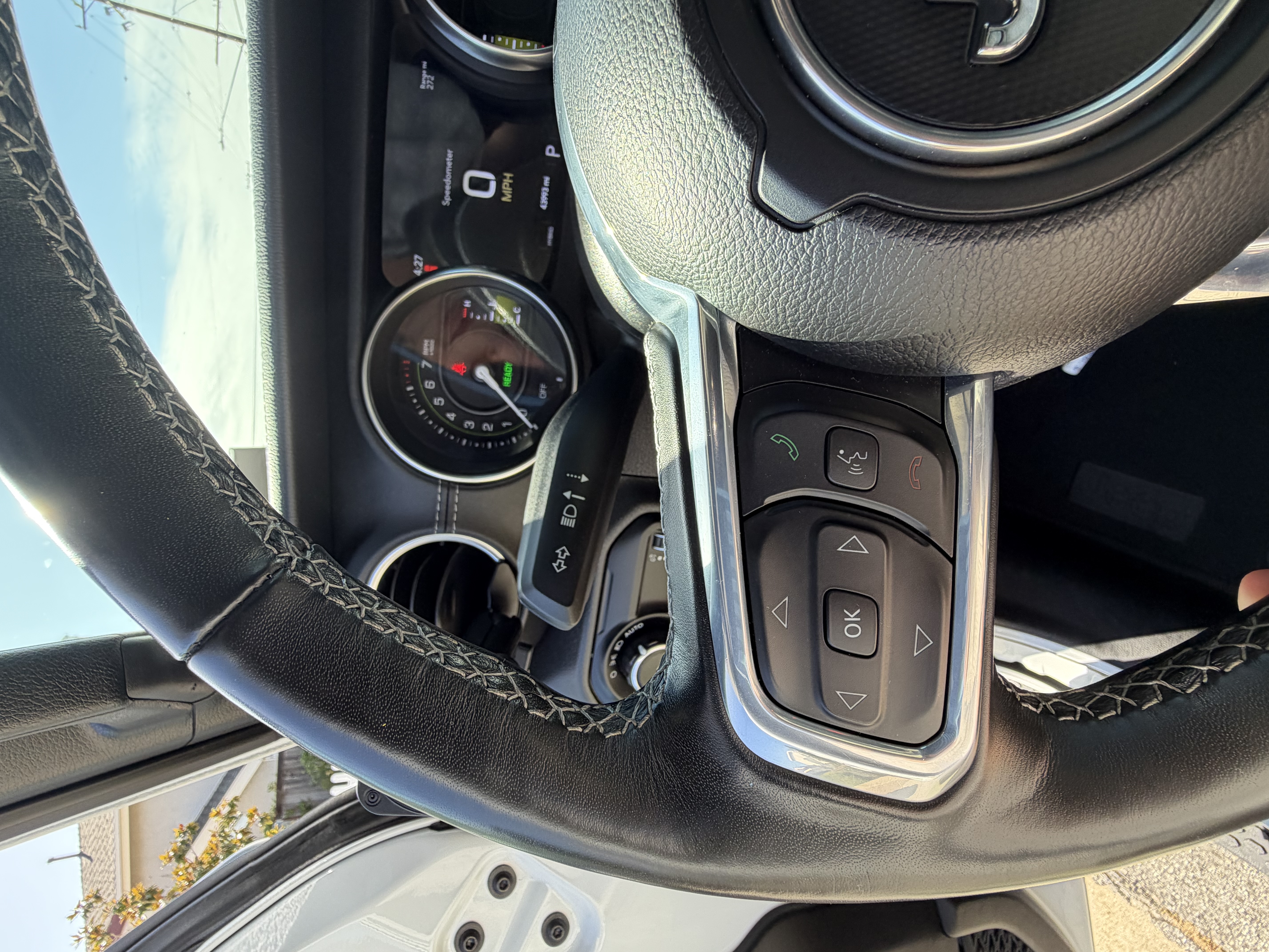 Used 2023 Jeep Wrangler Unlimited Sahara w/ Cold Weather Group AWD/4WD image 11
