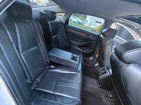 Used 2018 Honda Accord EX-L image 12