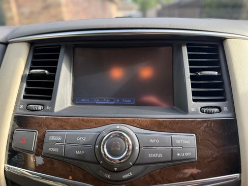 Used 2014 INFINITI QX80 2WD w/ Deluxe Touring Package image 18