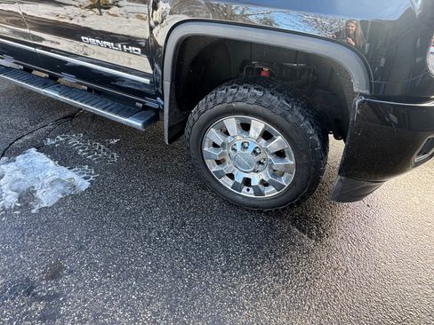 Used 2015 GMC Sierra 2500 Denali w/ Duramax Plus Package image 11