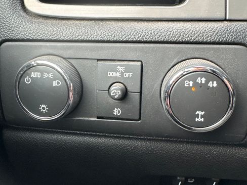 Used 2014 Chevrolet Silverado 2500 LTZ w/ LTZ Plus Package image 12