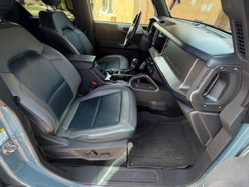 Used 2022 Ford Bronco Outer Banks image 9