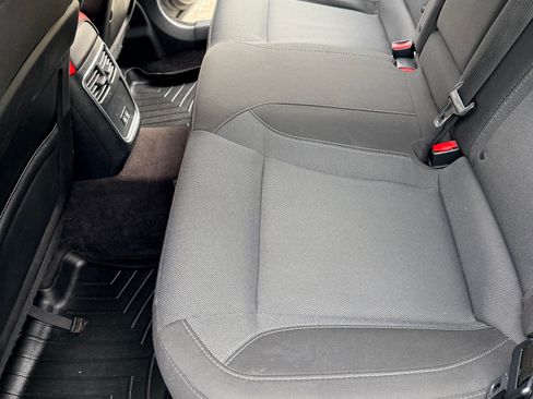 Used 2017 Dodge Charger SXT image 11