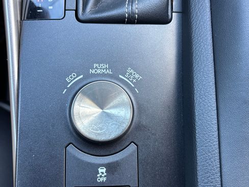 Used 2016 Lexus IS 350 image 8