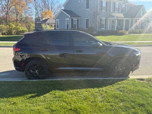 Used 2022 Buick Envision Essence w/ Technology Package II image 4