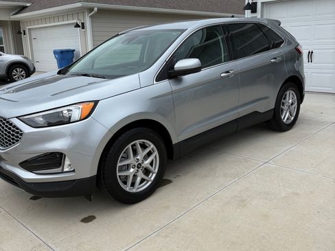 Used 2024 Ford Edge SEL w/ Convenience Package AWD/4WD image 8
