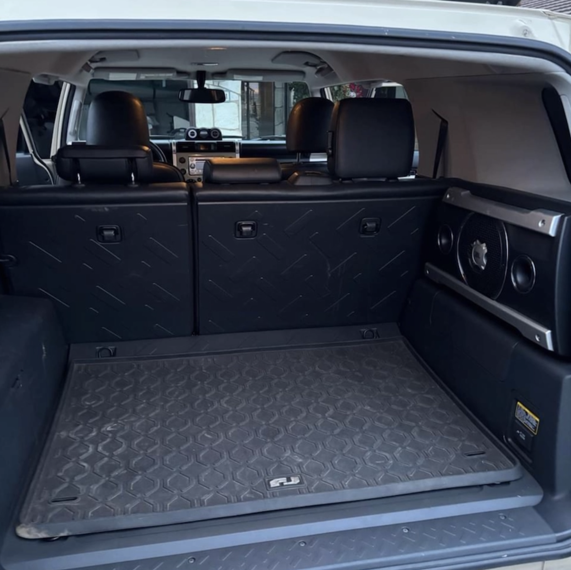 Used 2014 Toyota FJ Cruiser 4WD w/ Upgrade Package image 13
