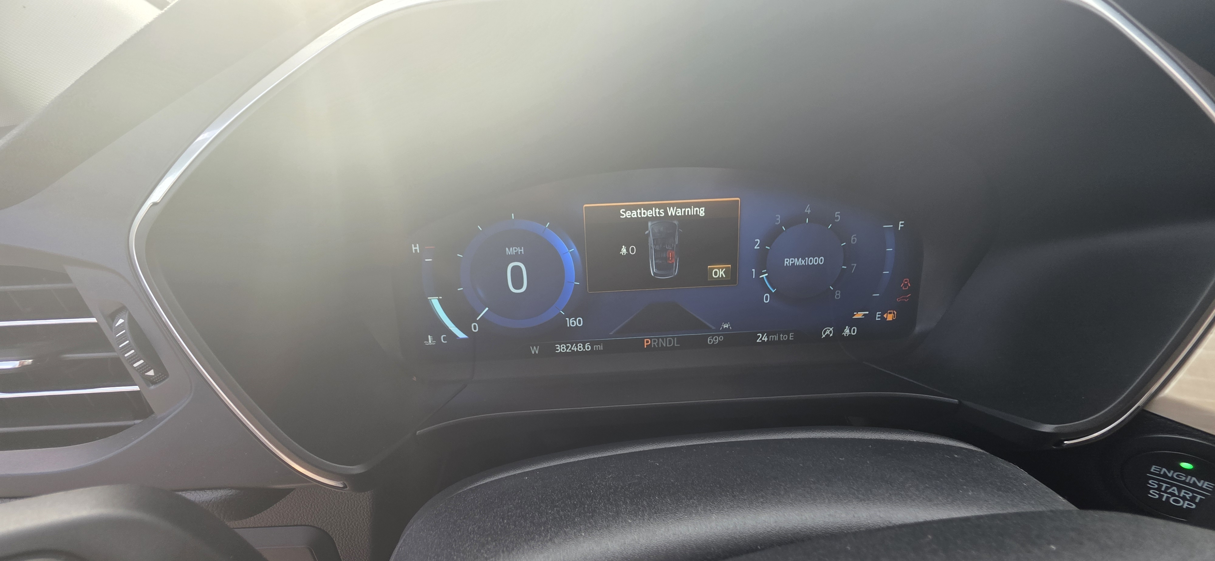 Used 2021 Ford Escape Titanium w/ Titanium Elite Package AWD/4WD image 16
