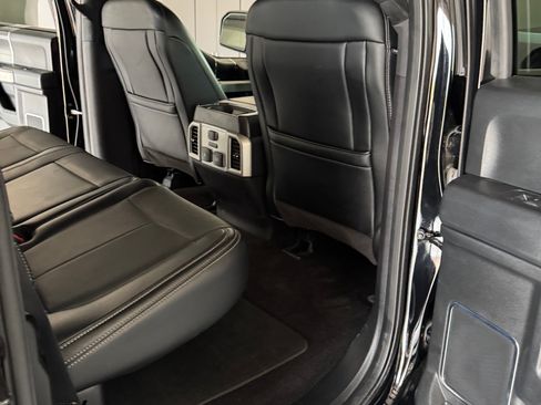 Used 2018 Ford F150 Lariat w/ Equipment Group 502A Luxury image 13