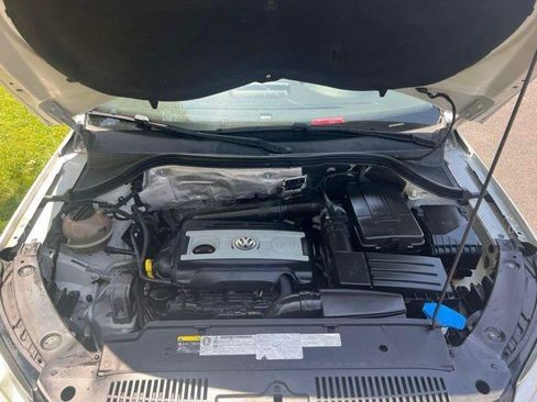 Used 2013 Volkswagen Tiguan SE image 6