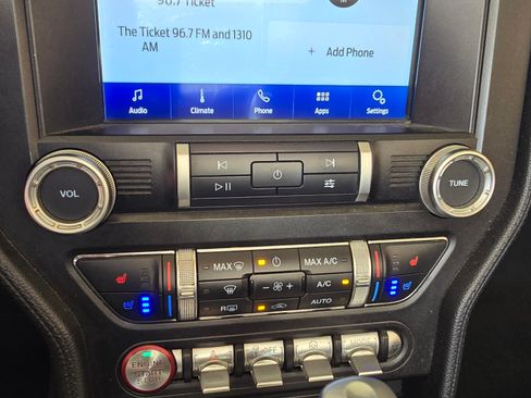 Used 2020 Ford Mustang Premium RWD image 9