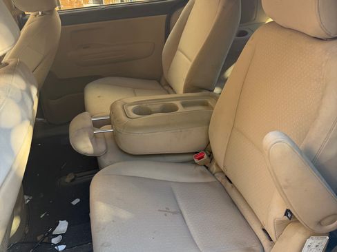 Used 2016 Kia Sedona LX w/ Option Group 020 image 10