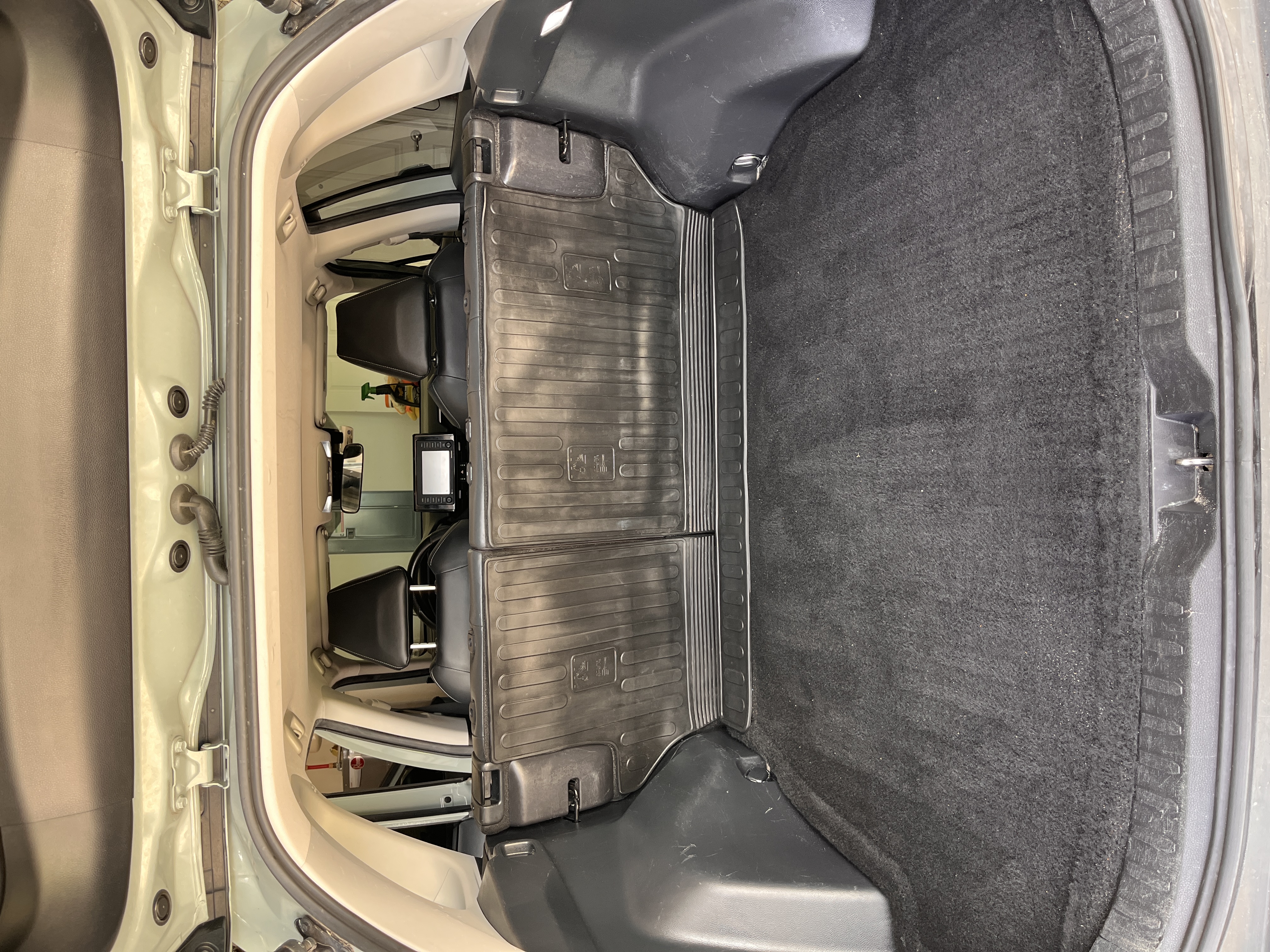 Used 2021 Toyota RAV4 XLE Premium AWD/4WD image 30