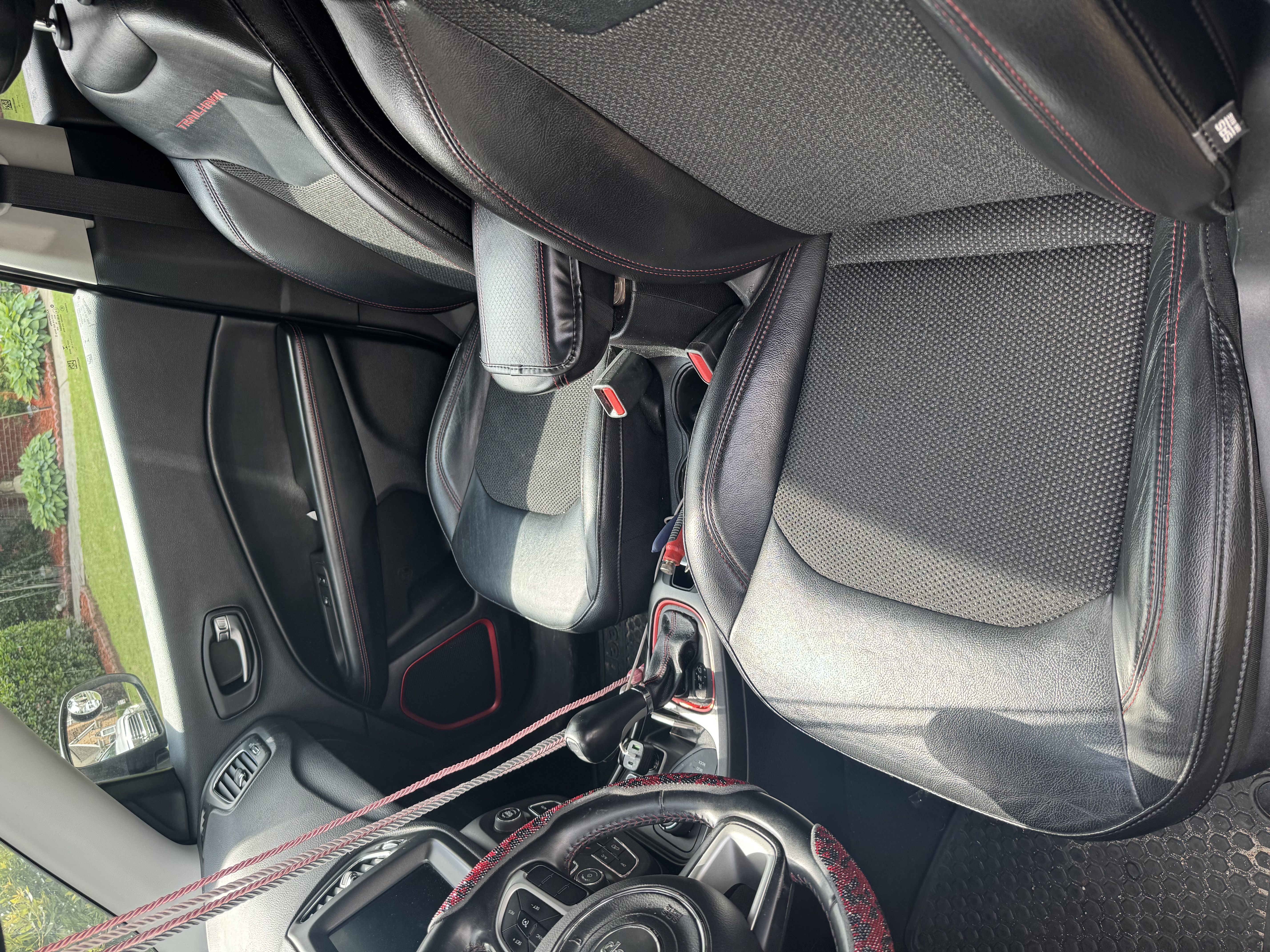 Used 2019 Jeep Compass Trailhawk AWD/4WD image 5