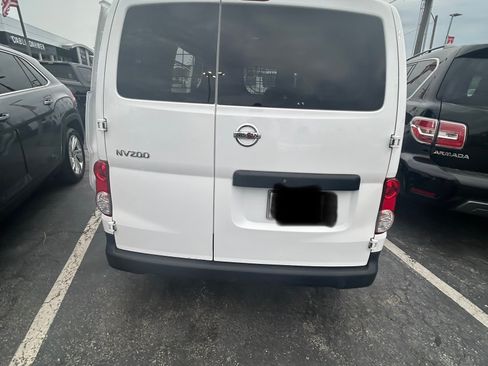 Used 2020 Nissan NV200 S w/ Sliding Glass Door Package image 17