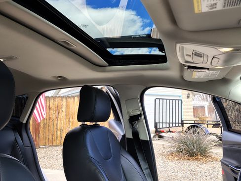 Used 2017 Ford Focus Titanium image 13