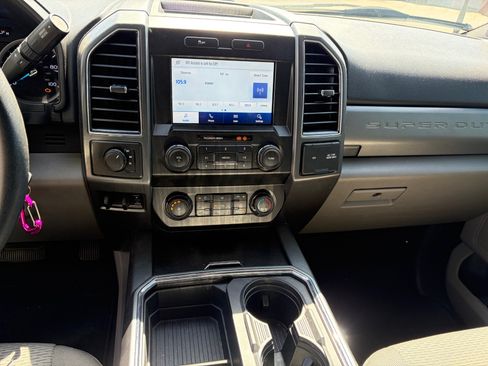 Used 2022 Ford F250 XLT w/ XLT Premium Package AWD/4WD image 8