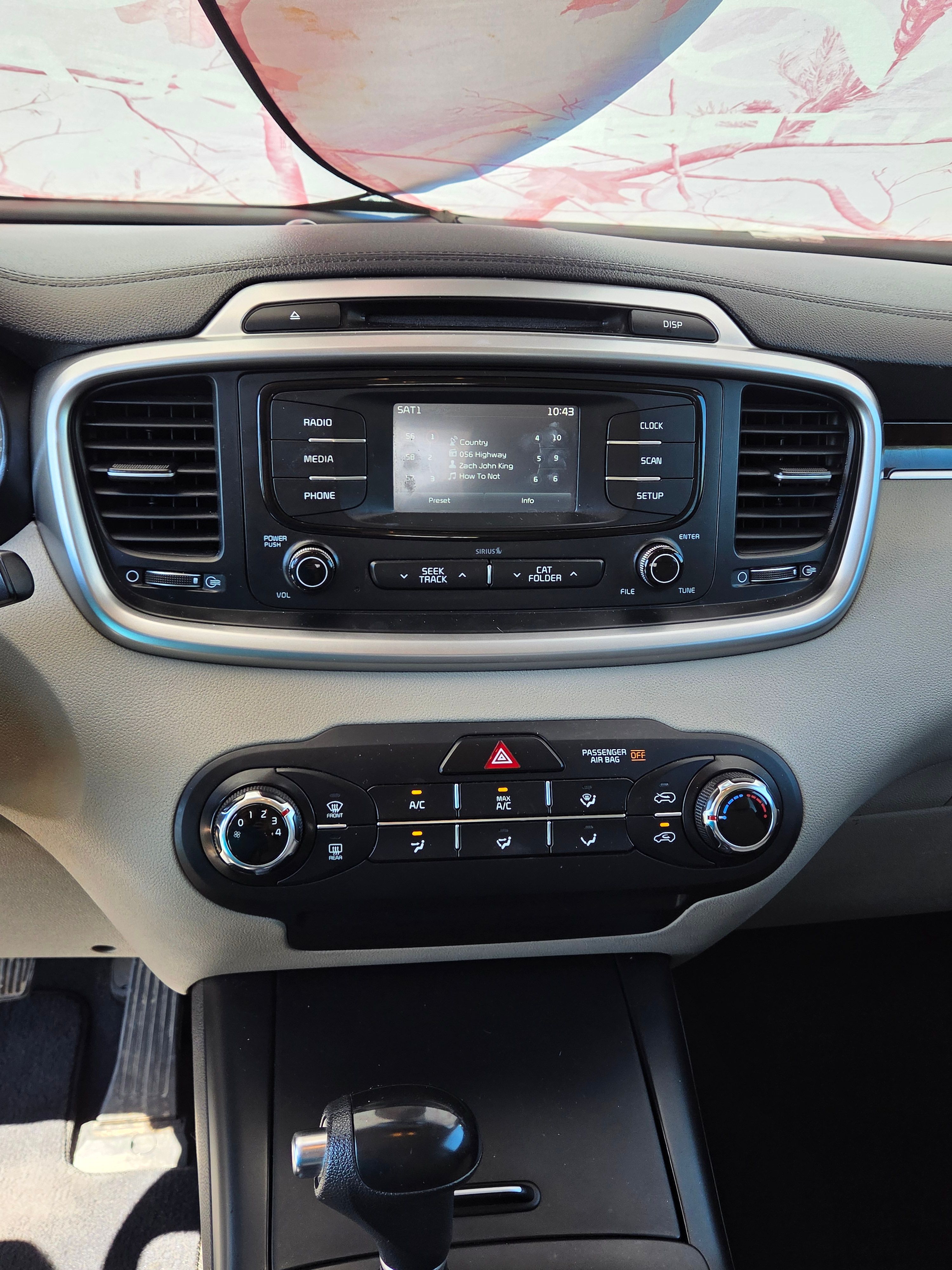 Used 2017 Kia Sorento FWD image 5