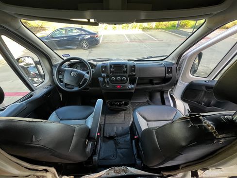 Used 2017 RAM ProMaster 2500 w/ Interior Convenience Group FWD image 15